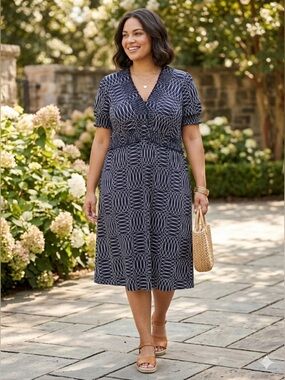 Enfocus Studio Elegant Navy Blue and White Patterned Dress